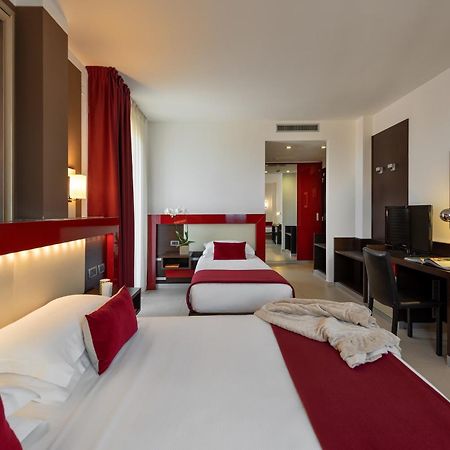 Kairos Garda Hotel Castelnuovo del Garda Exteriör bild