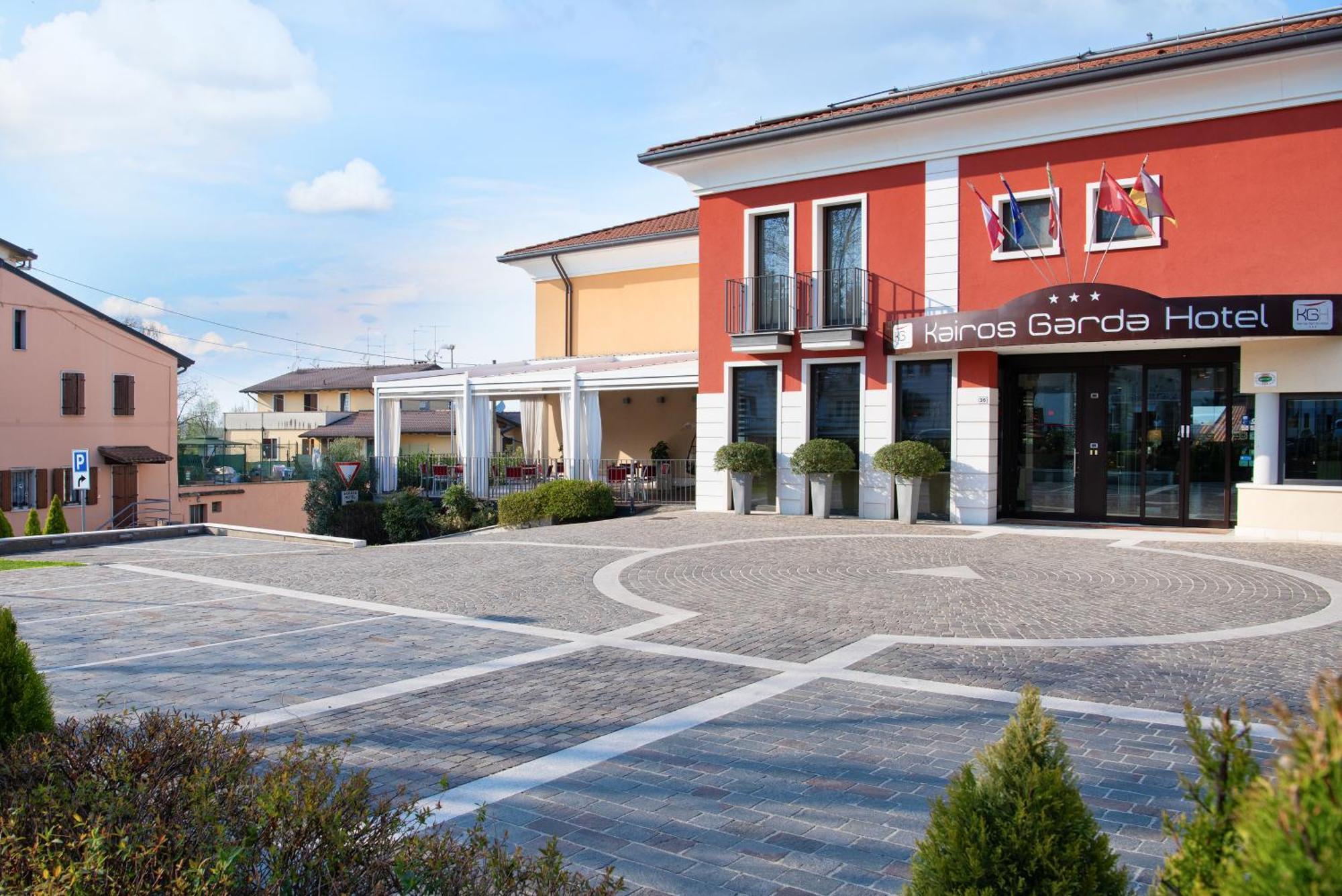 Kairos Garda Hotel Castelnuovo del Garda Exteriör bild