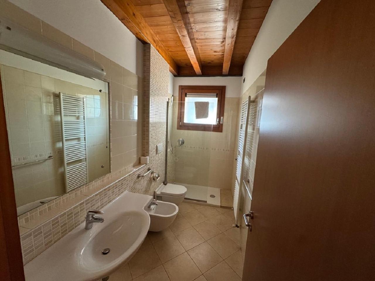 Kairos Garda Hotel Castelnuovo del Garda Exteriör bild