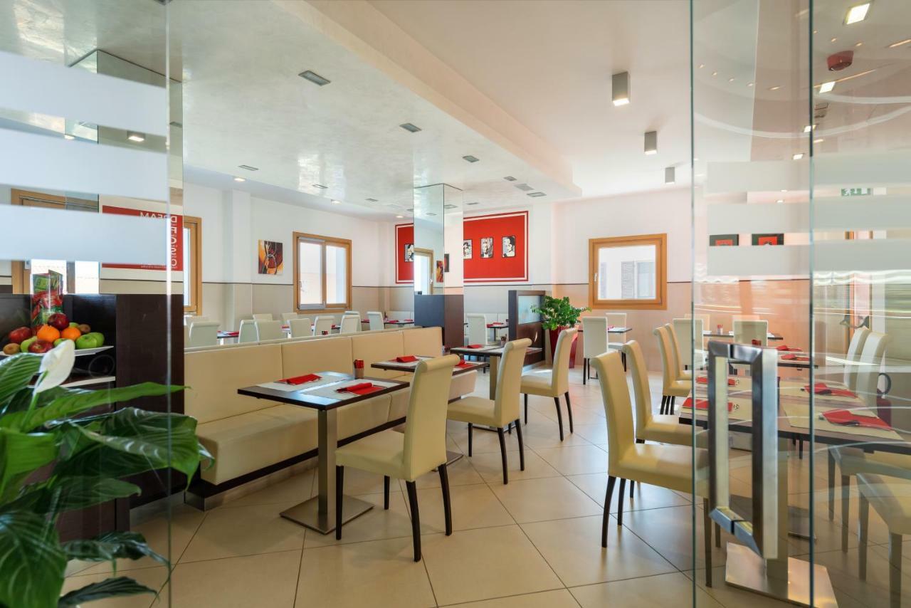 Kairos Garda Hotel Castelnuovo del Garda Exteriör bild